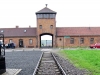 Lager Nr. 2 - Durch dieses Tor sind die Züge mit den Häftlingen direkt ins Vernichtungslager Auschwitz-Birkenau eingefahren