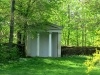 Ein Pavillion mit einer prächtigen, grünen Wiese davor - es fehlt nur noch eine Decke und ein Buch