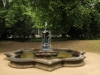 Puttenbrunnen am Standesamt Goetheallee (Blasewitz)