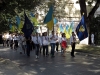 Wir begleiteten eine Parade mit Fahnenträger, Spielmannszug und orthodoxen Geistlichen zu den Kirchen und Denkmälern der Stadt, wo Blumen abgelegt und Gebete gesprochen wurden