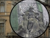 Vor dieser Kuppel gibt es die wohl einzige sitzende Freiheitsstatue auf der Welt .... leider etwas ramponiert und mit unliebevoll geflicktem Fackelarm