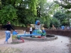 Ein Betonspielplatz aus sozialistischen Zeiten ... die Bären gucken aber nicht glücklich