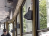 ... inklusive antiquierten Fahrkartenentwerter an jedem Fensterholm zum Selbstdrücken. Im ukrainischen und Russischen heißen die Teile 'Komposter'