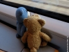 Zuerst sind wir mit dem Zug gefahren. Dieser Eis (oder hieß es ICE ?) war sehr schnell und wir haben lange aus dem Fenster geguckt, wie die Bäume und Häuser an uns vorbeiziehen.