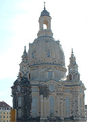 Frauenkirche so ganz ohne Ger&uuml;st und Kran